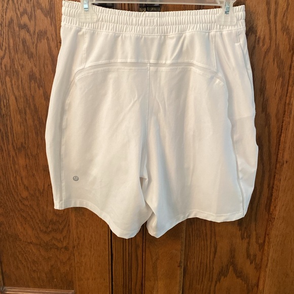 LuLuLemon white mens shorts - Picture 2 of 3